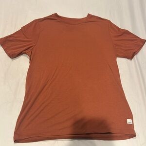 Vuori “current tech tee”